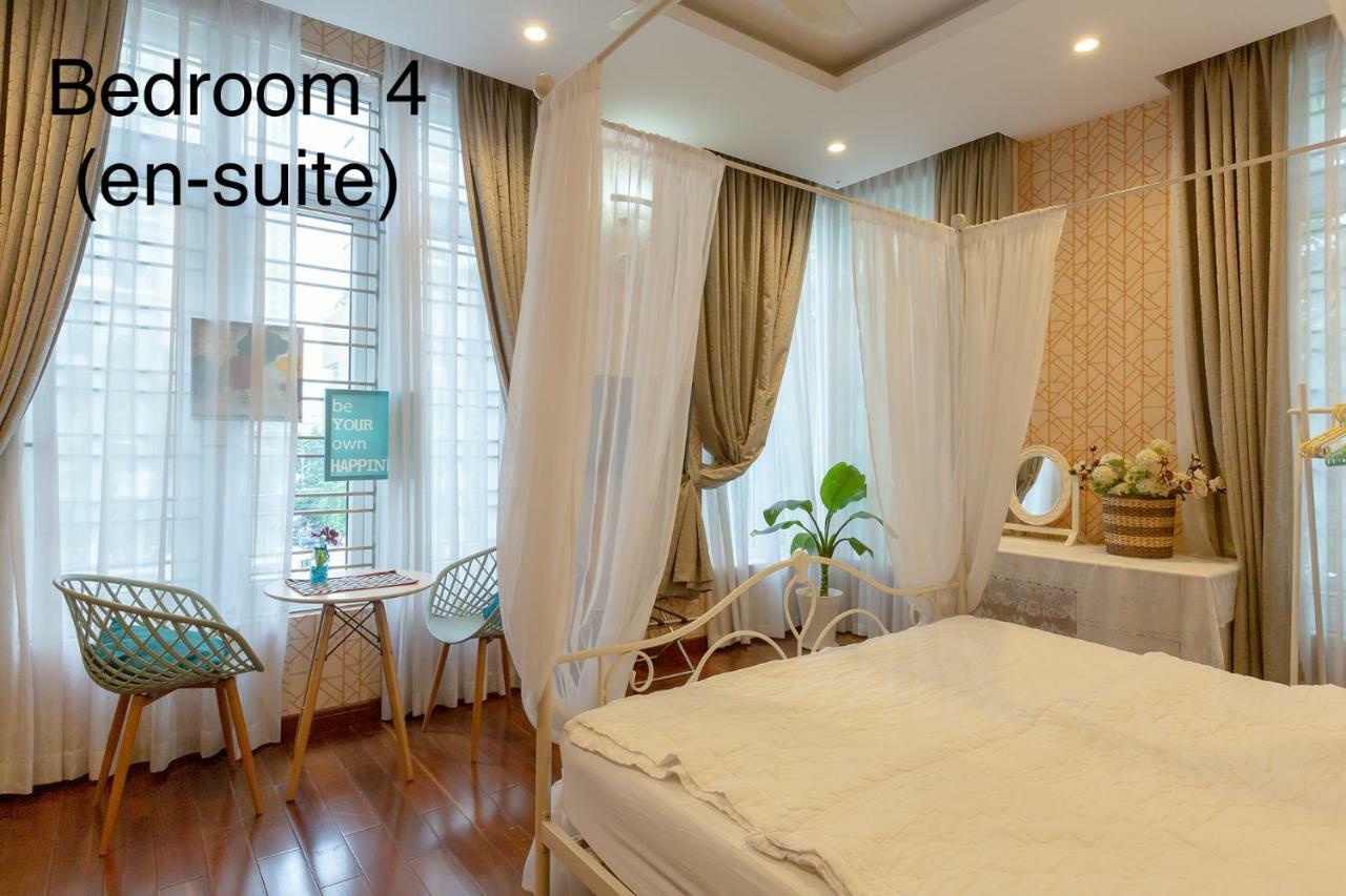 Villa ❤️ Pool Villa- Bbq- Karaoke - 5 Bdrms- Sleep 14 Ho Chi Minh City